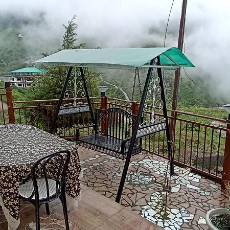 Icebergs Mussoorie - A Boutique Stay And 24 Hrs Roof Top Cafe Eksteriør bilde