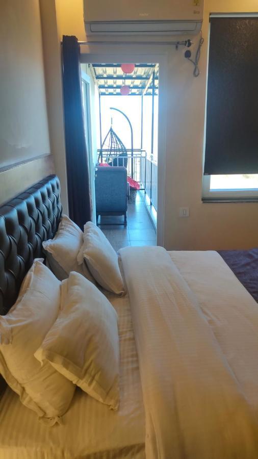 Icebergs Mussoorie - A Boutique Stay And 24 Hrs Roof Top Cafe Eksteriør bilde
