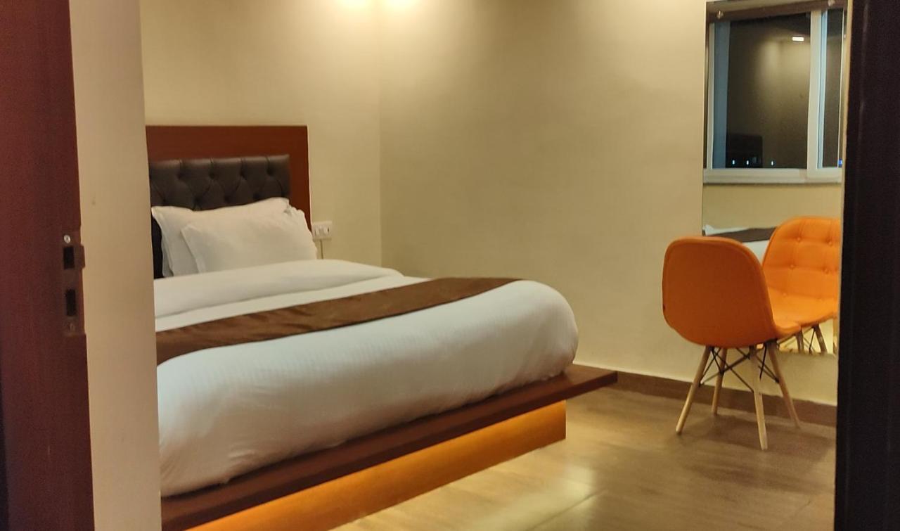 Icebergs Mussoorie - A Boutique Stay And 24 Hrs Roof Top Cafe Eksteriør bilde