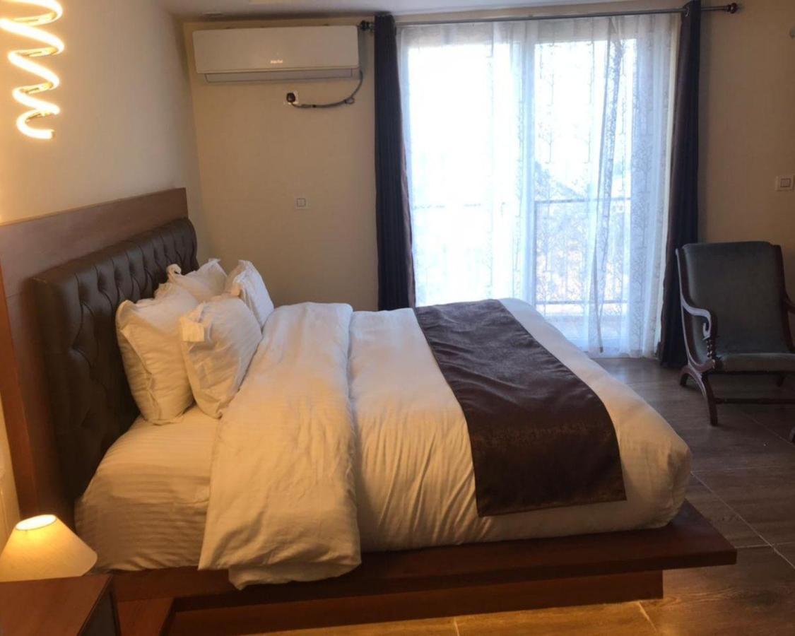 Icebergs Mussoorie - A Boutique Stay And 24 Hrs Roof Top Cafe Eksteriør bilde