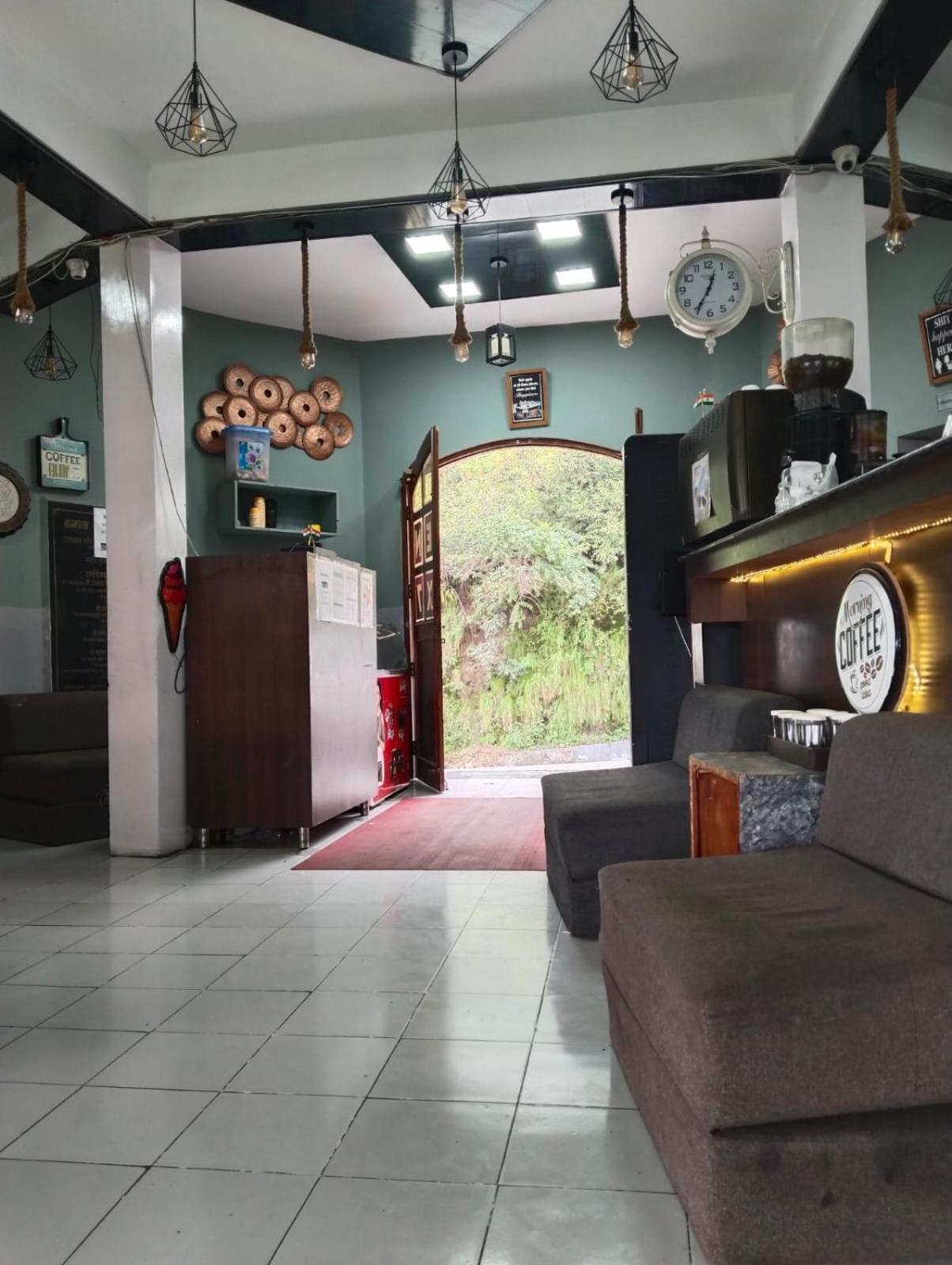 Icebergs Mussoorie - A Boutique Stay And 24 Hrs Roof Top Cafe Eksteriør bilde