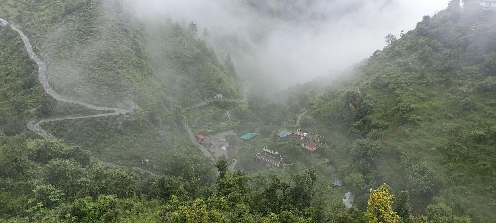 Icebergs Mussoorie - A Boutique Stay And 24 Hrs Roof Top Cafe Eksteriør bilde