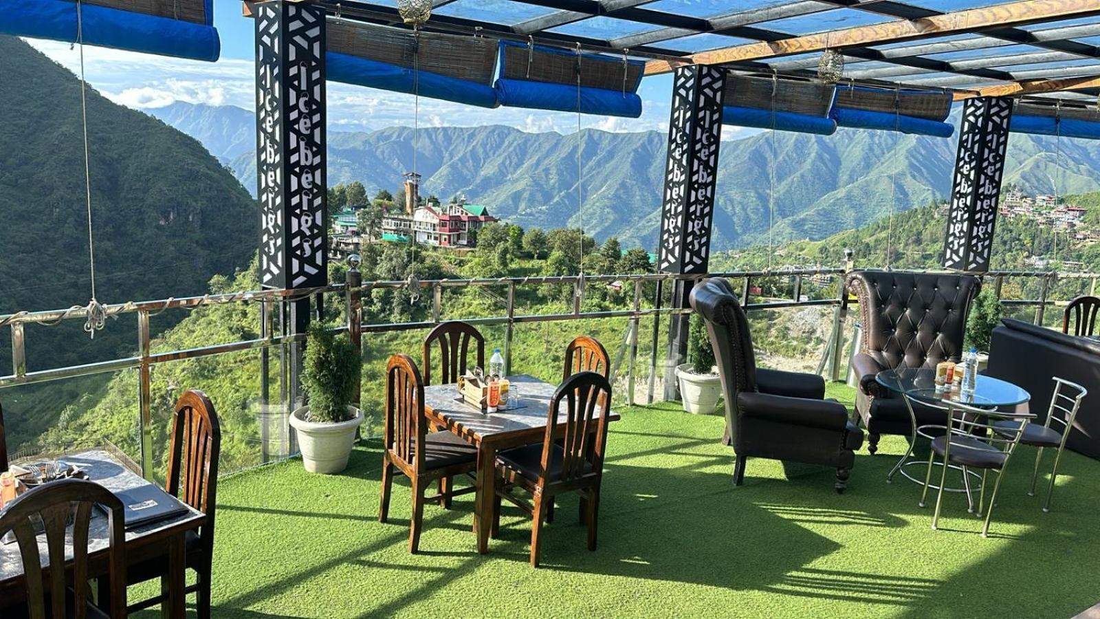 Icebergs Mussoorie - A Boutique Stay And 24 Hrs Roof Top Cafe Eksteriør bilde