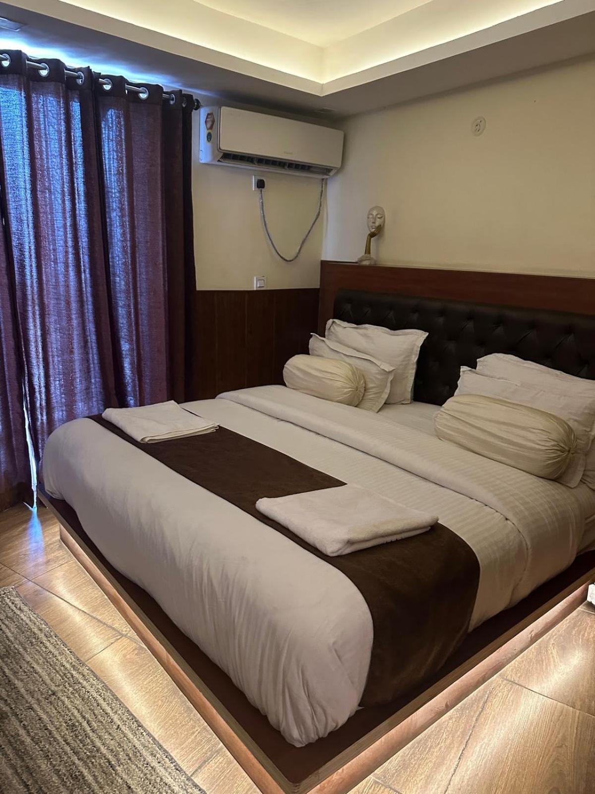 Icebergs Mussoorie - A Boutique Stay And 24 Hrs Roof Top Cafe Eksteriør bilde