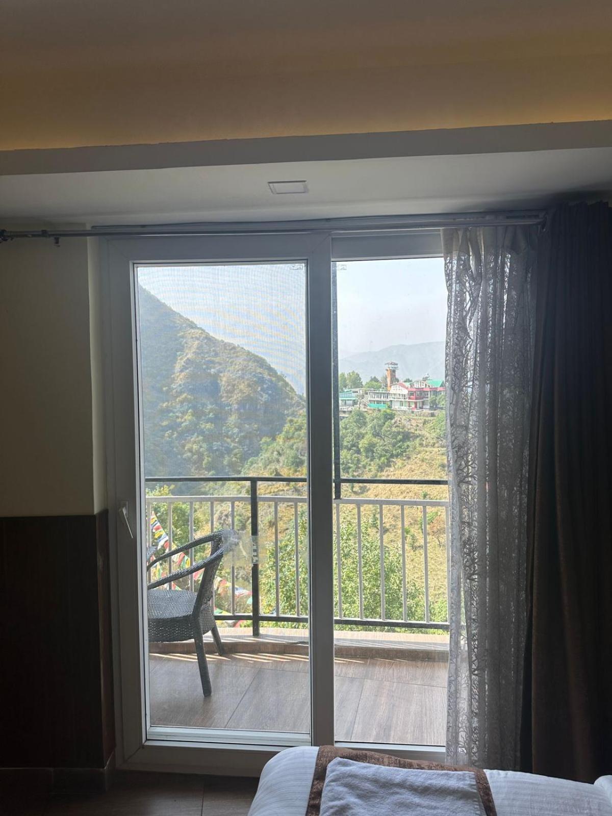Icebergs Mussoorie - A Boutique Stay And 24 Hrs Roof Top Cafe Eksteriør bilde