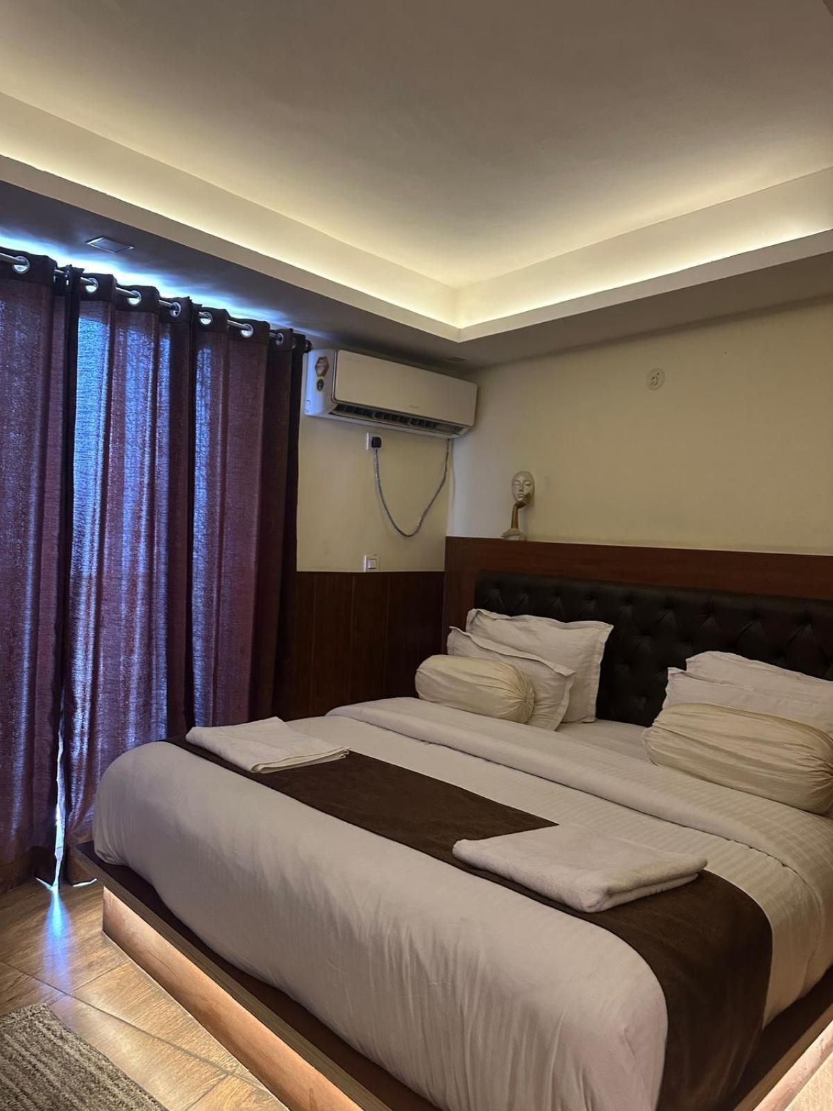 Icebergs Mussoorie - A Boutique Stay And 24 Hrs Roof Top Cafe Eksteriør bilde